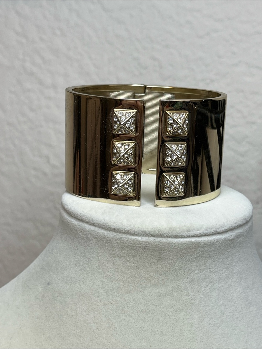Victoria's Secret Gold Tone Cuff Bracelet Bangle Rhinestone